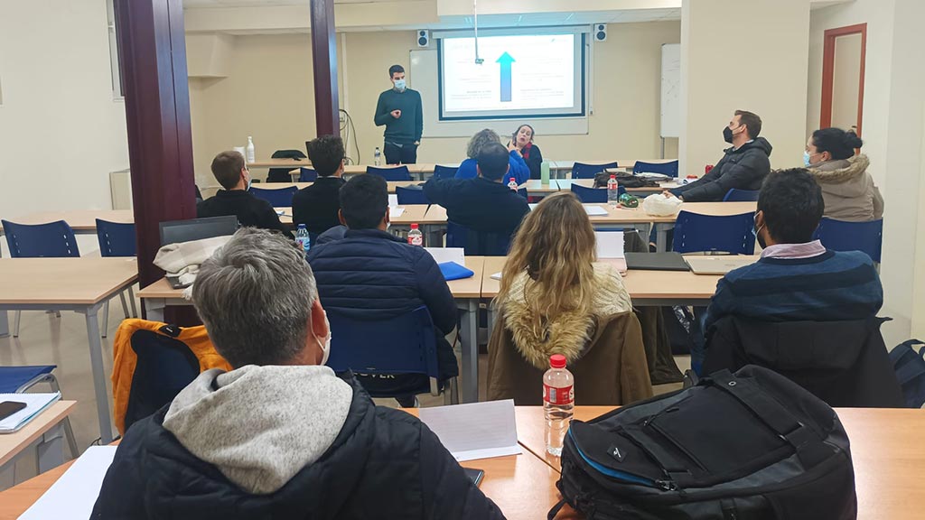charla UCA 